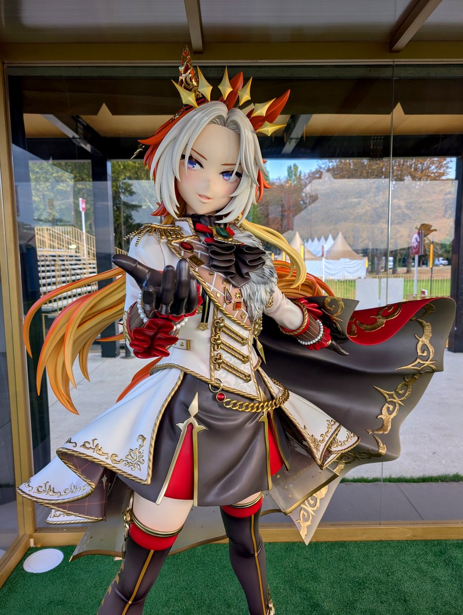 toshionikubo's tweet photo. オルフェーヴルの等身大フィギュア
後ろからは収まらないほどの迫力！ https://t.co/wQ6bf1DrR6