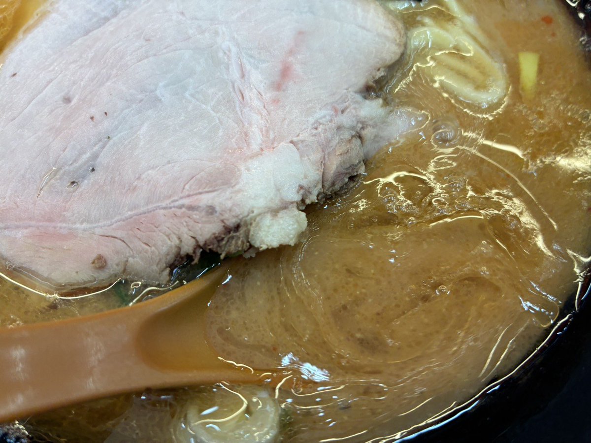 isshinchan123's tweet photo. 相馬家で朝ラーメン
家系味噌󠄀
海苔
無料ライス
サビチャー✨

味噌󠄀の風味がブワッと香り、次にスープのコクと旨味が追いかけてくる😍✨ https://t.co/lvEEPE45H3