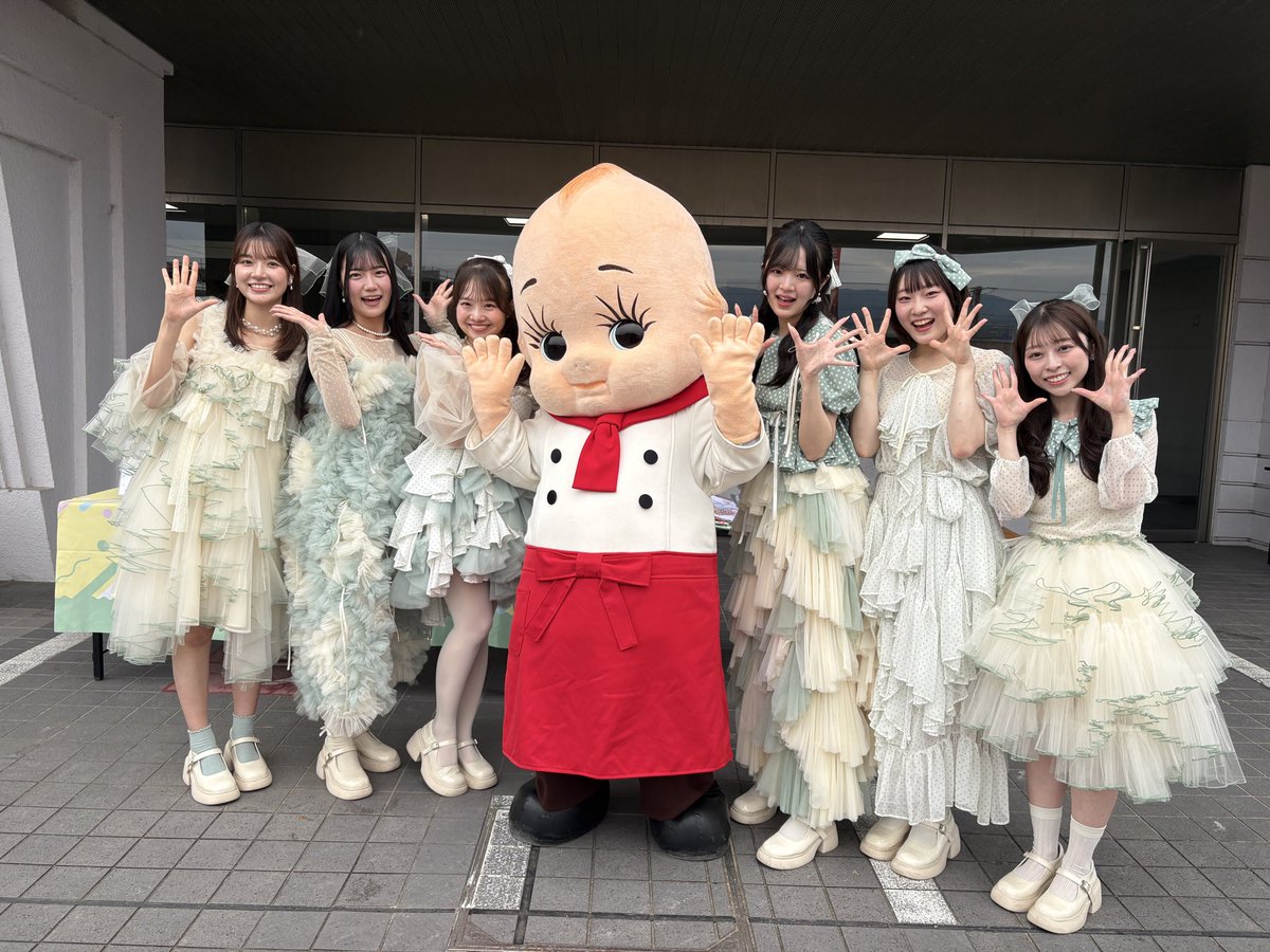 Bybe_romance's tweet photo. 【Bybe物語があなたの街に会いに行くよ!】
佐賀県『TOSU NESTIVAL 2026』 に
#Bybe物語 が出演させていただきました🐦♡
撮影した写真動画はぜひ
#バイロマが会いに行くよ をつけてポストしてください📮
本日披露した
『会いに行くよ』『ピンクのピストル』は
各種音楽サイトにて配信中🎵🩷
https://t.co/Xl5Hqe1p6d
🪩Bybe物語 初の1stワンマンライブ🪩
『i miss you〜ここから会いに行くよ〜』
チケット発売中🎟️❕
🗓️:2026.11.7(sat)
🕛:Open/17:00 Start/18:00
🏭:GARDEN新木場FACTORY
https://t.co/kVUjCZpX4t
#バイロマ