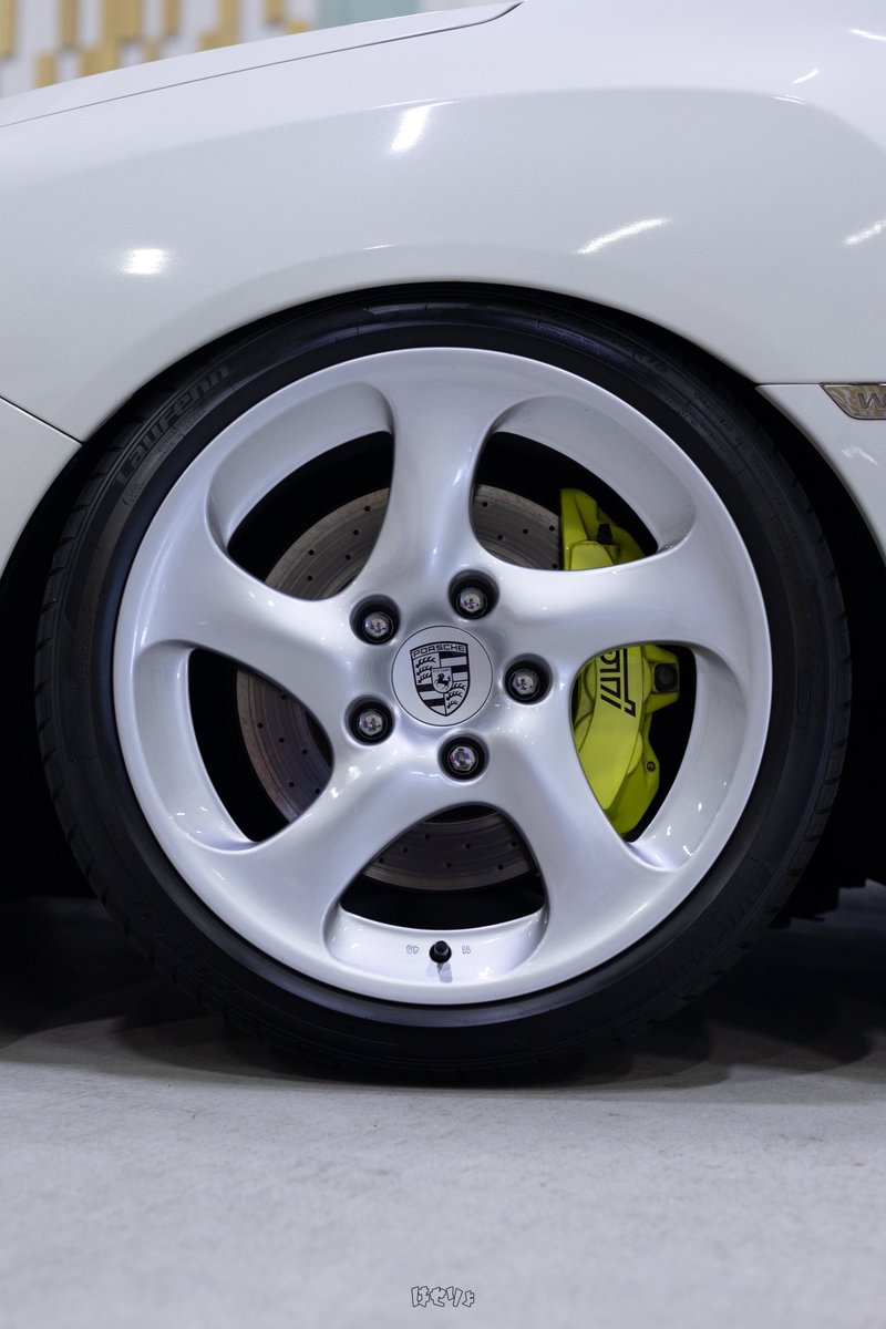 hase__vab's tweet photo. 🛞New Wheels🛞

PORSCHE 996 Carrera 4S Genuine https://t.co/YMynJbTwCy