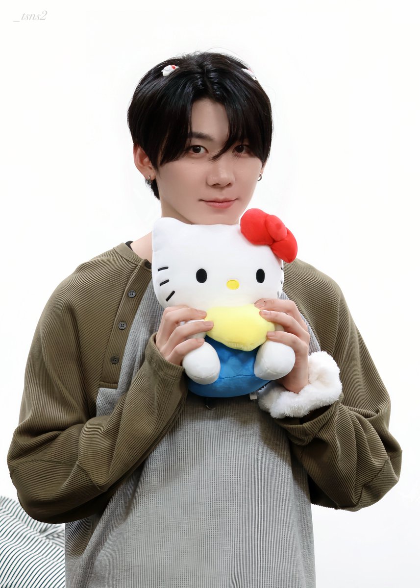 _tsns2's tweet photo. 261004 🤍🎀🍎

#아홉 #AHOF           
#박한 #HAN https://t.co/1zRFUcWqig