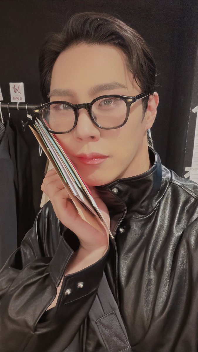 uuutaeyul_IGA's tweet photo. 261004 #유태율 배우님 인스타 스토리 https://t.co/1I7rp03ouP
