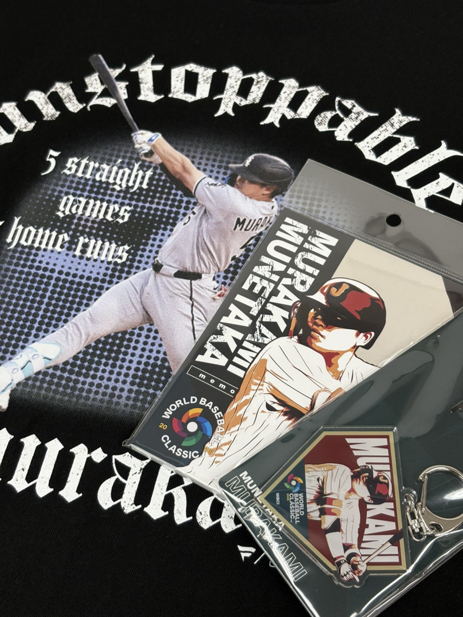 selection_mlb55's tweet photo. \アメリカでも人気急上昇中🍾/
ポストシーズンでホームランを放った村上選手！

セレクション店頭でも村上選手グッズが大人気🧦

#ホワイトソックス &amp; #村上宗隆 選手グッズ特集！👇️
☑https://t.co/b24lhN1RAr.

#Whitesox #MunetakaMurakami https://t.co/2YM6dh0OhR