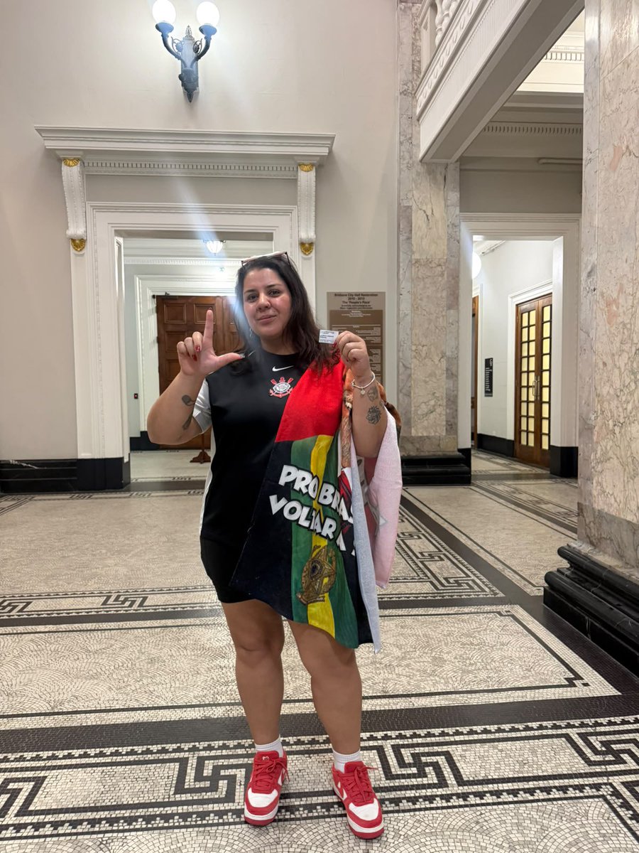 laurenpmari's tweet photo. Aqui na Austrália o @LulaOficial já está reeleito!!!! ❤️⭐️ https://t.co/yCkoqMF4pd
