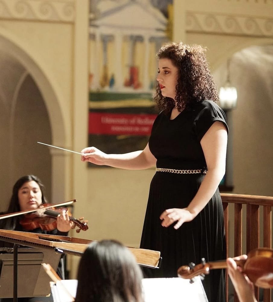 taliailan's tweet photo. #oneconductoraday
Emily Roberg https://t.co/kFwapETFbI