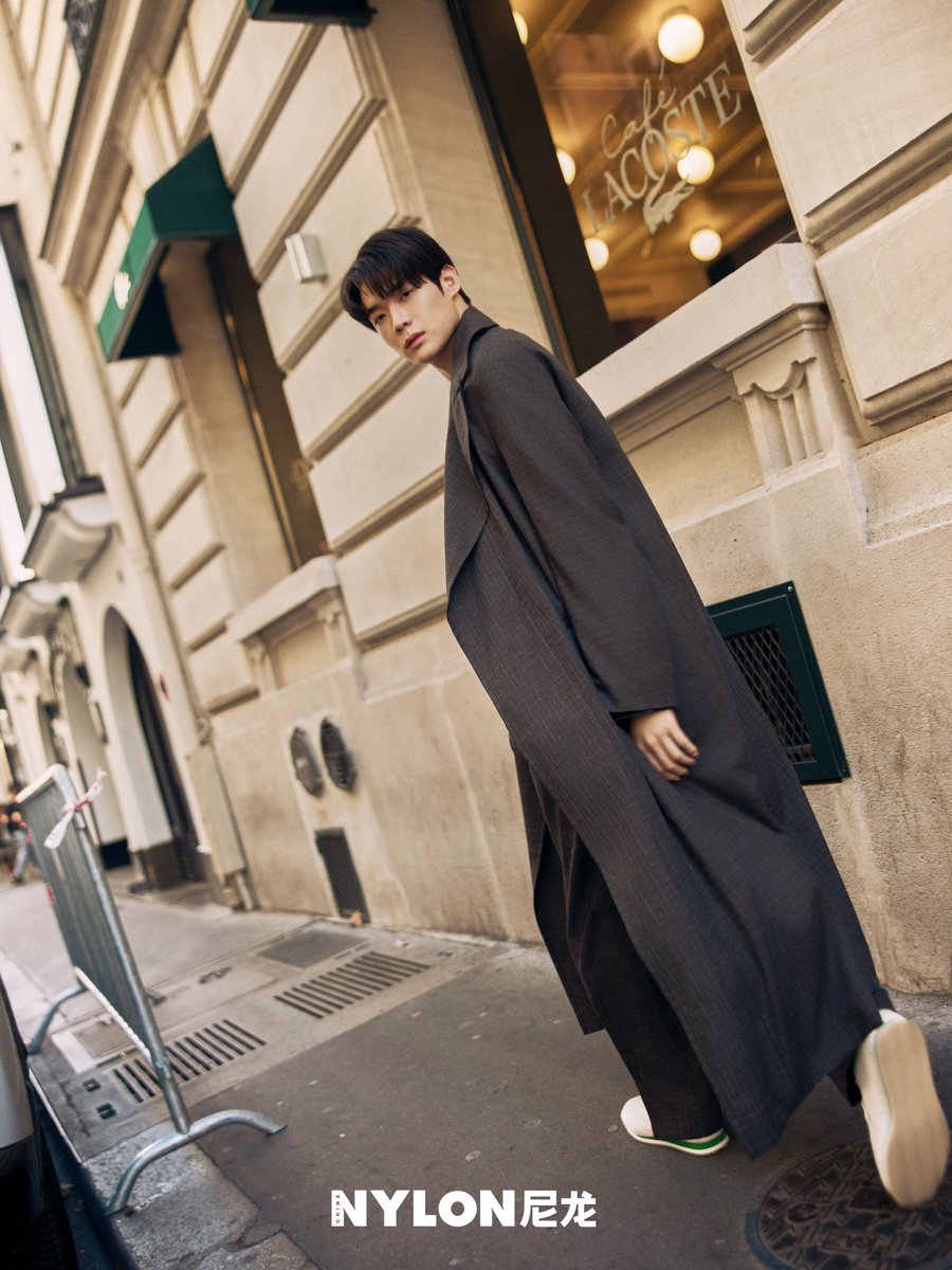 jybum0430's tweet photo. The Paris Fashion Week story continues with Kim Yoonsik and LACOSTE.

KIMYOONSIK LACOSTE SS27 

#KIMYOONSIKxLacoste
#YOONSIKPFWSS27 https://t.co/QmWZdbjmgF