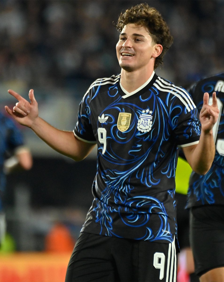 Atleti's tweet photo. 🇦🇷 Julián Alvarez y Giuliano marcaron un gol cada uno en el triunfo de @Argentina contra Burkina Faso (7-0), en un encuentro en el cual Romero volvió a portar el brazalete de capitán de la albiceleste. https://t.co/SDTA4NFo77
