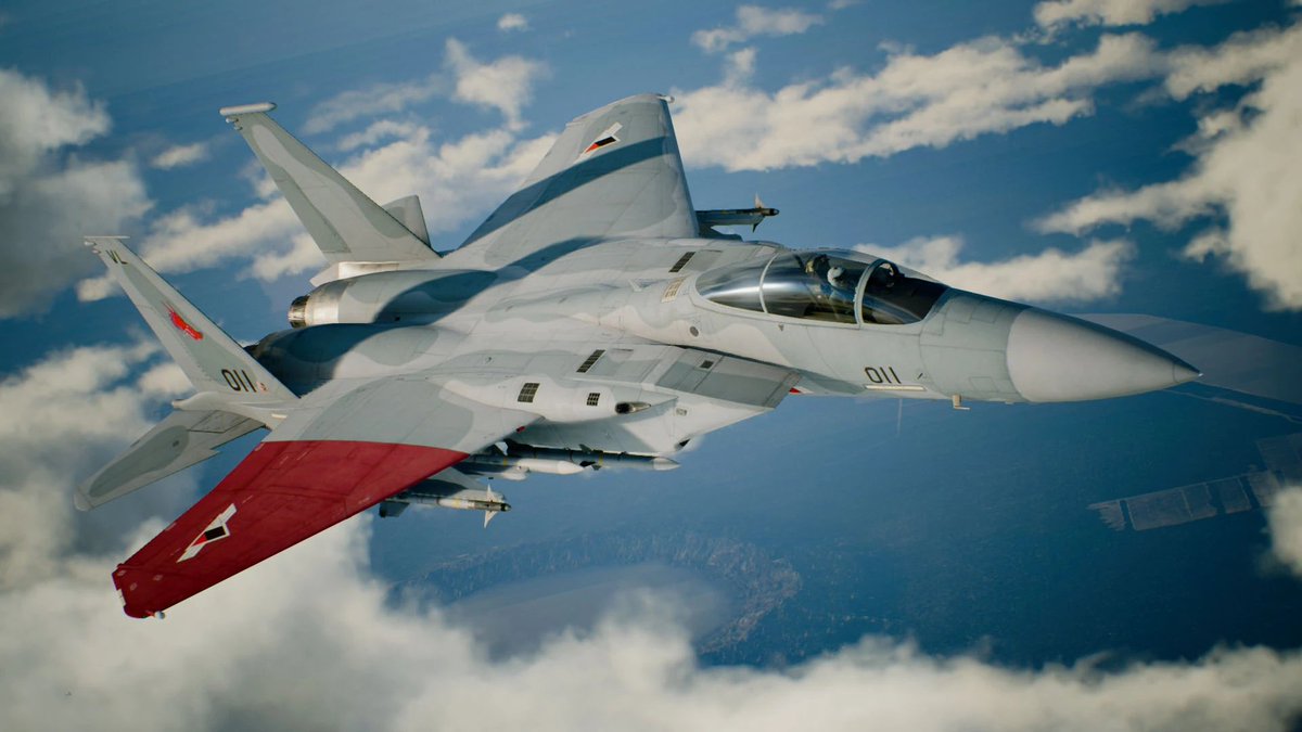 Runway_25's tweet photo. 1983 Negev mid-air collision
"In May 1983, two Israeli Air Force aircraft, an F-15 Eagle and an A-4 Skyhawk, collided in mid-air during a training exercise over the Negev region, in Israel. Notably, the F-15 (with a crew of two) managed to land safely at a nearby airbase, despite having its right wing almost completely sheared off in the collision. The lifting body properties of the F-15, together with its overabundant engine thrust, allowed the pilot to achieve this unique feat." - #Wikipedia 

This would go on to be the inspiration for the character #SoloWingPixy from #AceCombatZero