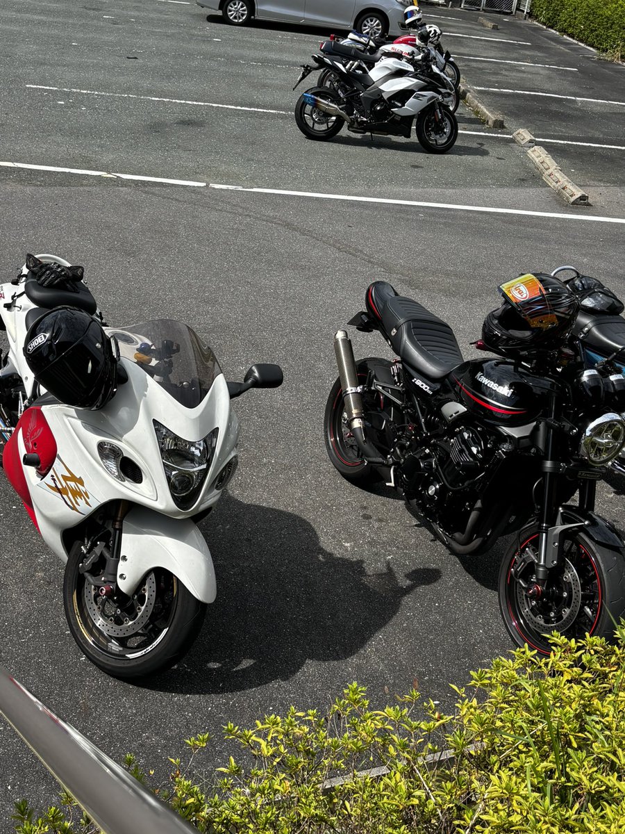 min_1142's tweet photo. 今日は父上とおデート💖
盗んだバイクで走ってきたぜ✌️😏✌️
古いハイオクを新しいハイオクに満タン入れ替えてやったぜ😏🤟
お初の方とも仲良くお話しできたし、
をにぎり姉さんとも会えた！💓✨
（をにぎりさんフォロー気づいてなくてごめんなさい🙇‍♀️フォローありがとうございます😭）
最高の１日😆 https://t.co/JEeIfu0t74
