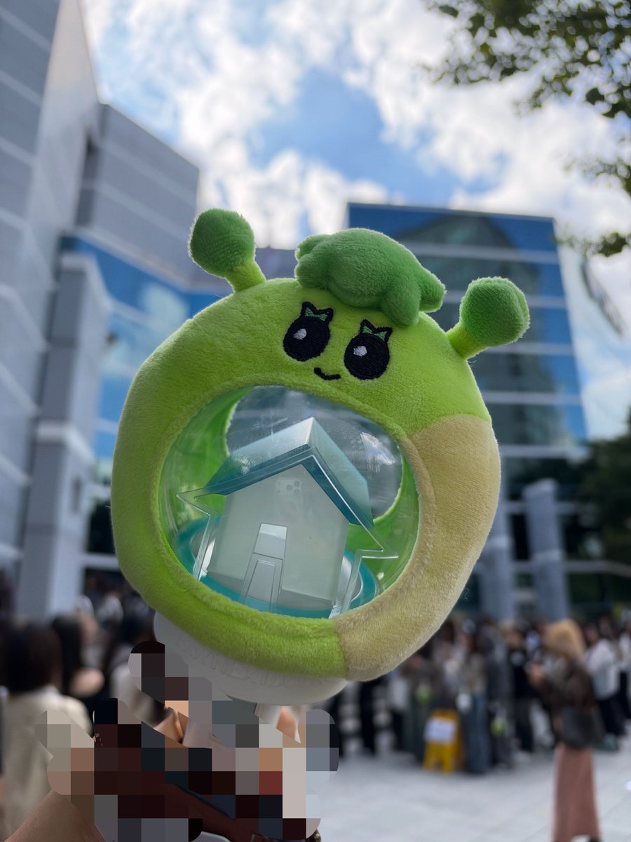 onlyhan_21's tweet photo. 이캉이 잘 봤습니다🤍🤍🤍🤍
자리 넘 조아따!!!!!!!!!!!!! https://t.co/mI4kFjH7TQ