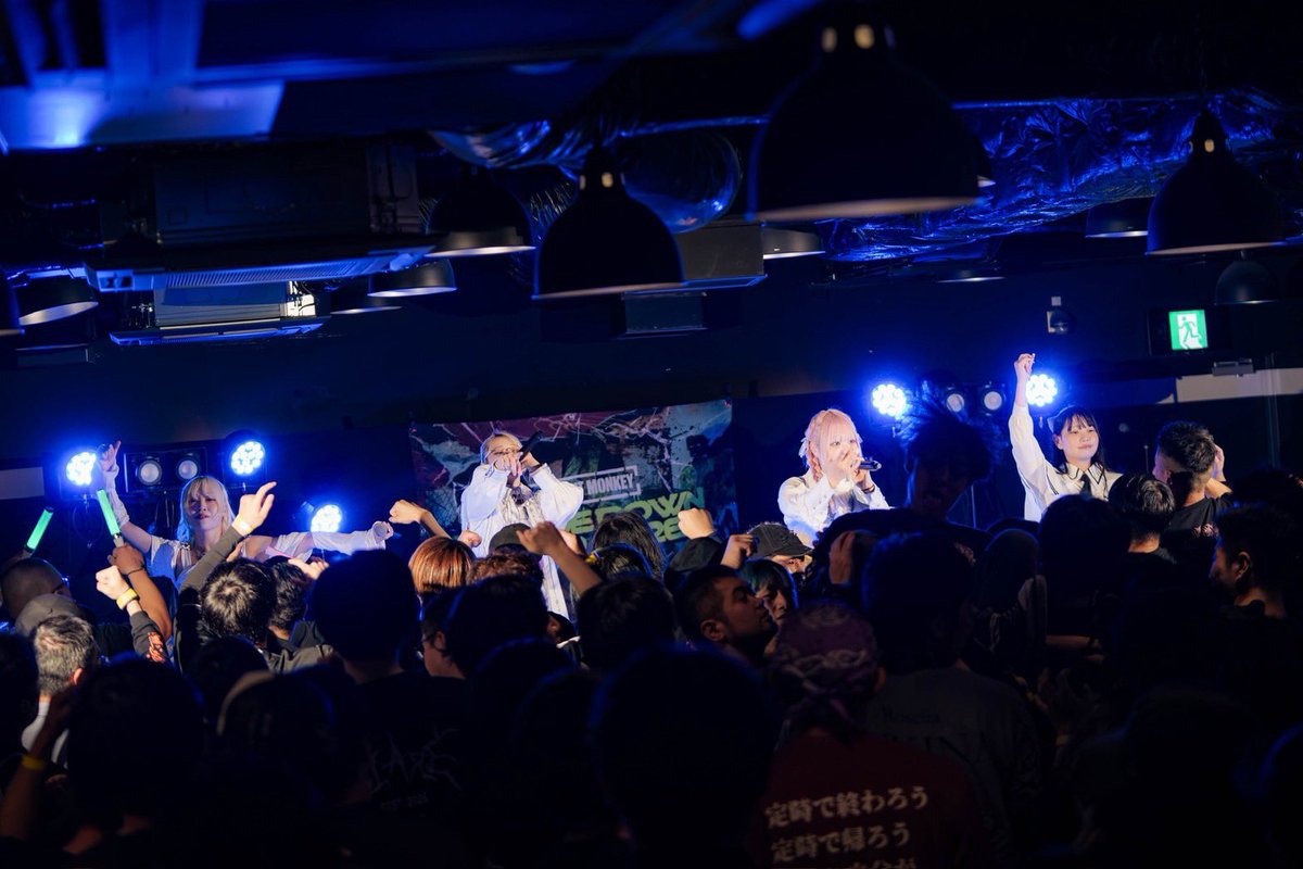 KOM_Official's tweet photo. 2026.10.04 Sun.

KNOCK OUT MONKEY 
25th Anniversary
-UPSIDE DOWN Tour 2026 FINAL-
"猿爆祭 2026"
大阪 GORILLA HALL OSAKA

-GORILLA STAGE-

MAZE 
@maze_idol

Photo by 小林まり(@marry_photo) https://t.co/1EmdGWeheq
