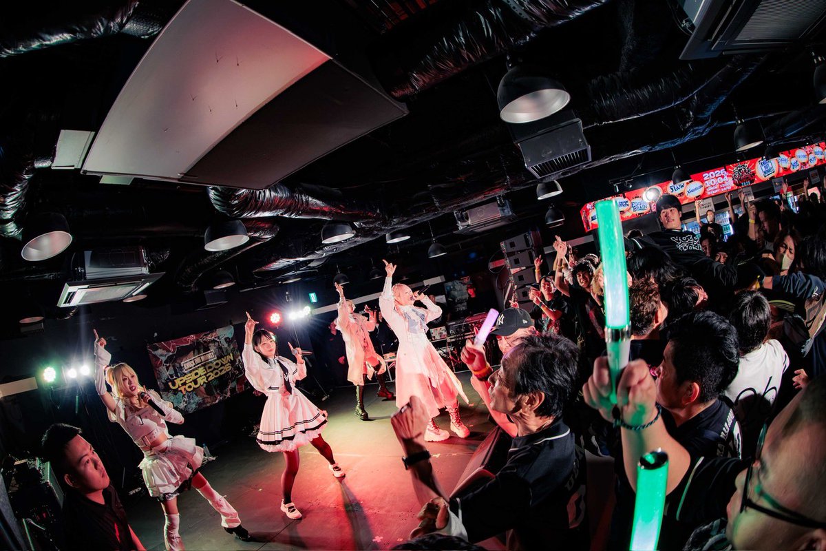 KOM_Official's tweet photo. 2026.10.04 Sun.

KNOCK OUT MONKEY 
25th Anniversary
-UPSIDE DOWN Tour 2026 FINAL-
"猿爆祭 2026"
大阪 GORILLA HALL OSAKA

-GORILLA STAGE-

MAZE 
@maze_idol

Photo by 小林まり(@marry_photo) https://t.co/1EmdGWeheq