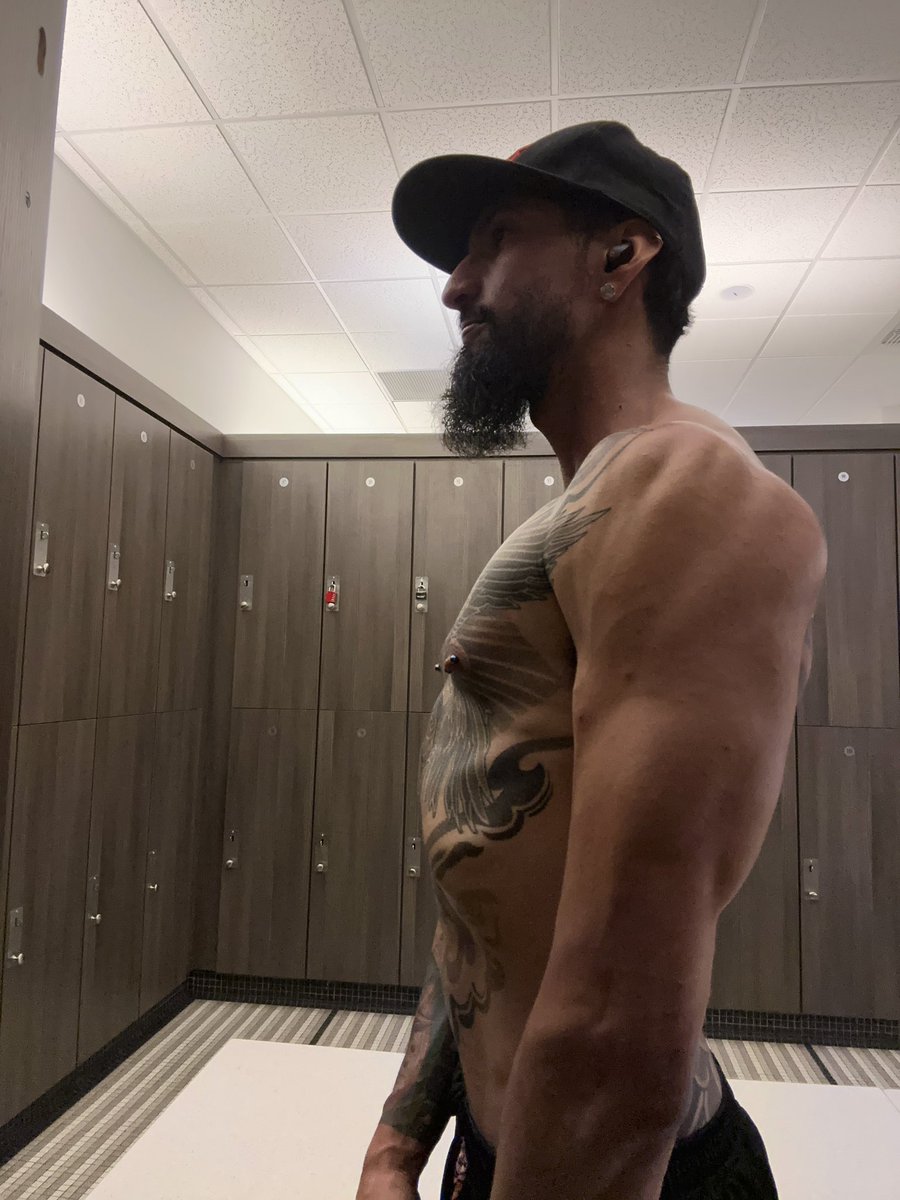 Rippedinkstud's tweet photo. What up https://t.co/E5HiyeqMM7