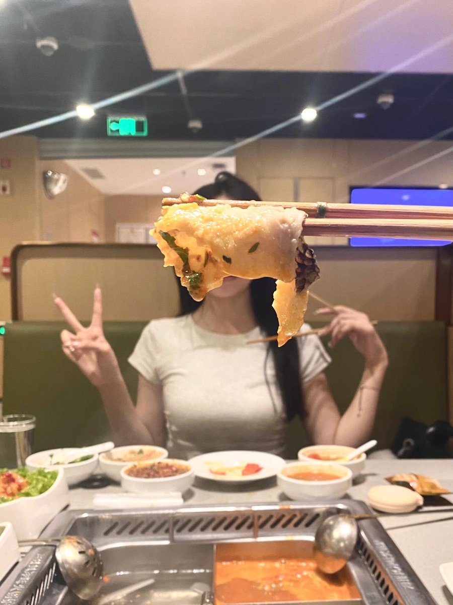 henrynavas2's tweet photo. 有没有淄博的。过来一起吃。把单买了 把她带走😂😂  #淄博 https://t.co/XhVnMYm0lQ