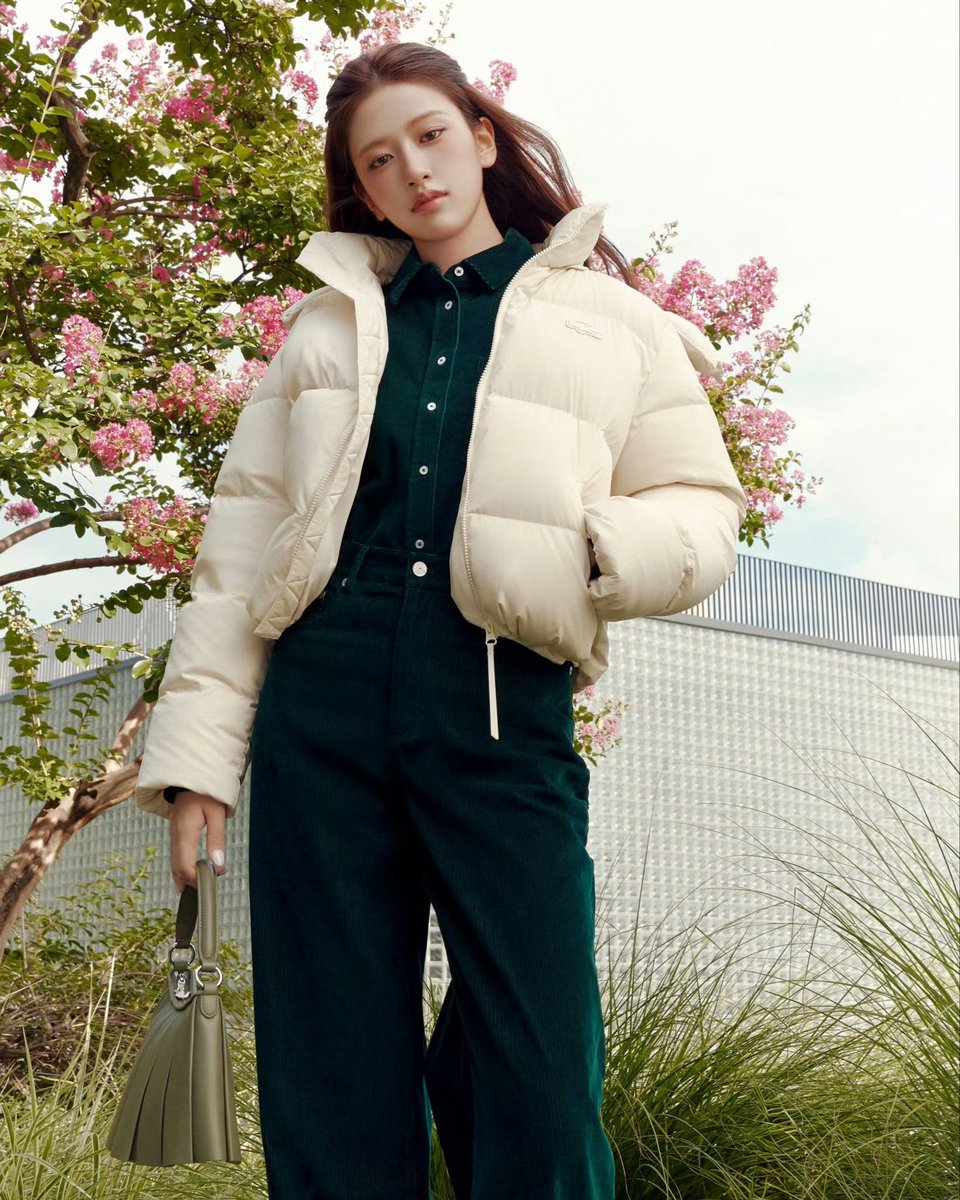 anyujinbar's tweet photo. Looking forward to LACOSTE brand ambassador An Yujin shining in Paris! 🇫🇷
Can’t wait to see Yujin at the SS27 show and witness another spectacular moment from her! 🐊✨

YUJIN AT LACOSTE PFW
#YUJINxLacosteSS27
#ANYUJIN #LacosteSS27 https://t.co/byHcg4LMqo