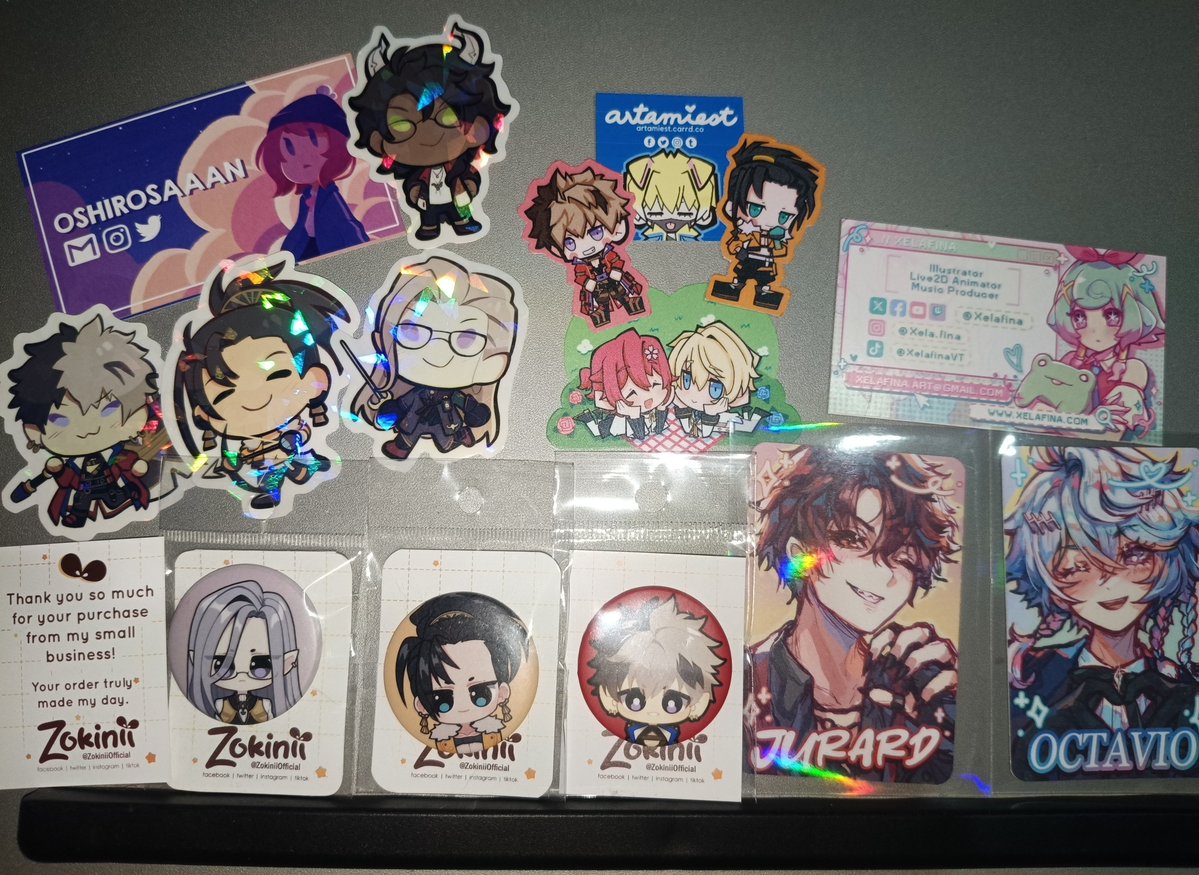akkzna's tweet photo. @roxanne_kho @ZACKTcos And finallyyyy~ didn't get to roam as much because I started to go around past 6:30 

*i included the artist cards for the fanfair stuffffff 🤗 check them out too!!

first photo has stuff from fascinathings ph &amp; ringo's treasure trove (go-to but always major budol) https://t.co/ofPkXpCMXK