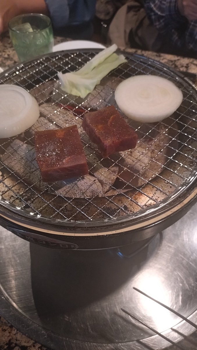 k5859510's tweet photo. 今年のお祝いは肉だー！！ https://t.co/qLA0oX8yd2