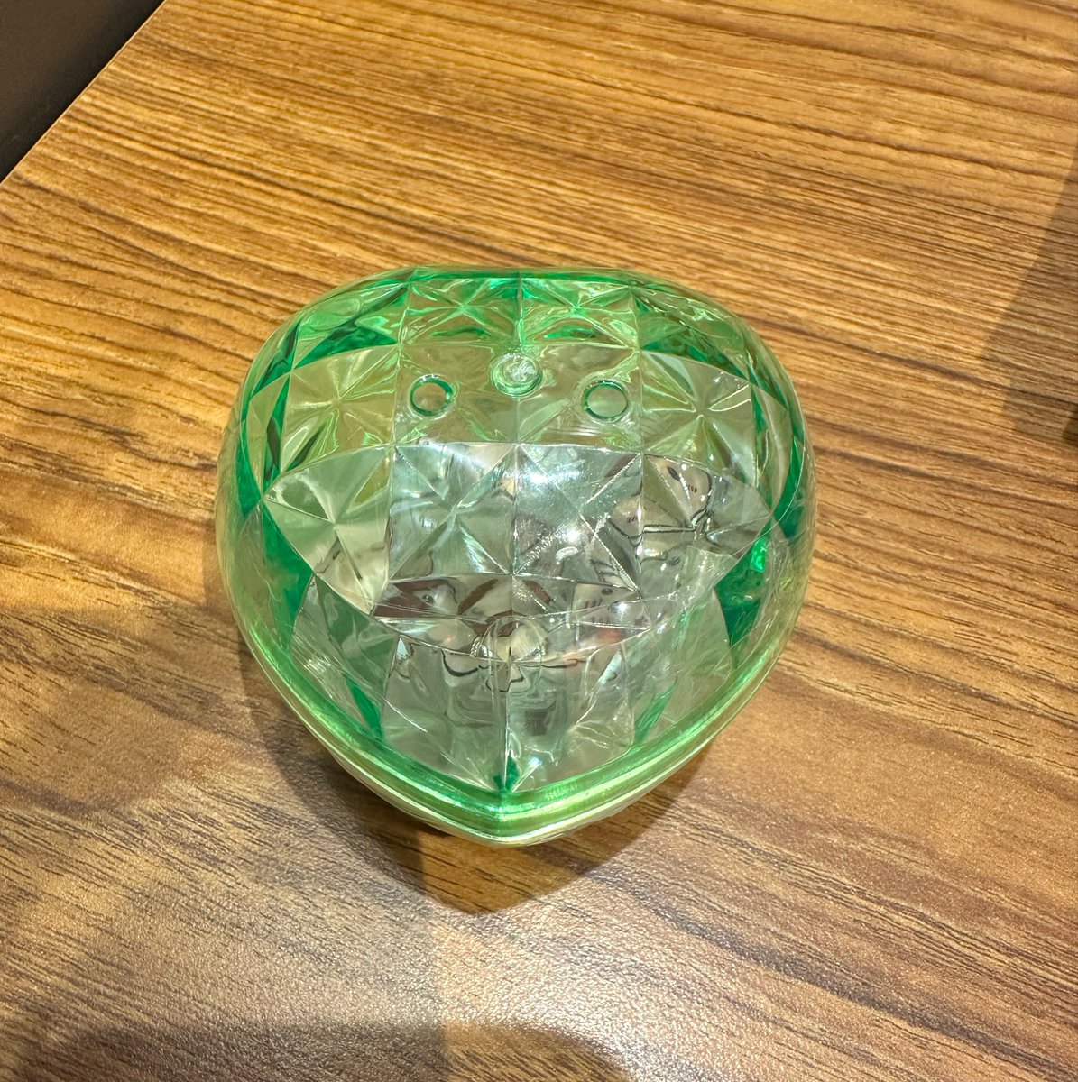 YcyK9t's tweet photo. 【交換】
ちいかわ PUKU CHURU seal① ぷくちゅるシール ガチャ カプセルトイ

譲：くりまんじゅう(みどり)

求：ハチワレ(青)

カプセルごとでお願いします
池袋付近でお手渡しにて🕊️
検索からでもお気軽にお声がけください！ https://t.co/tZDoSDDD5U