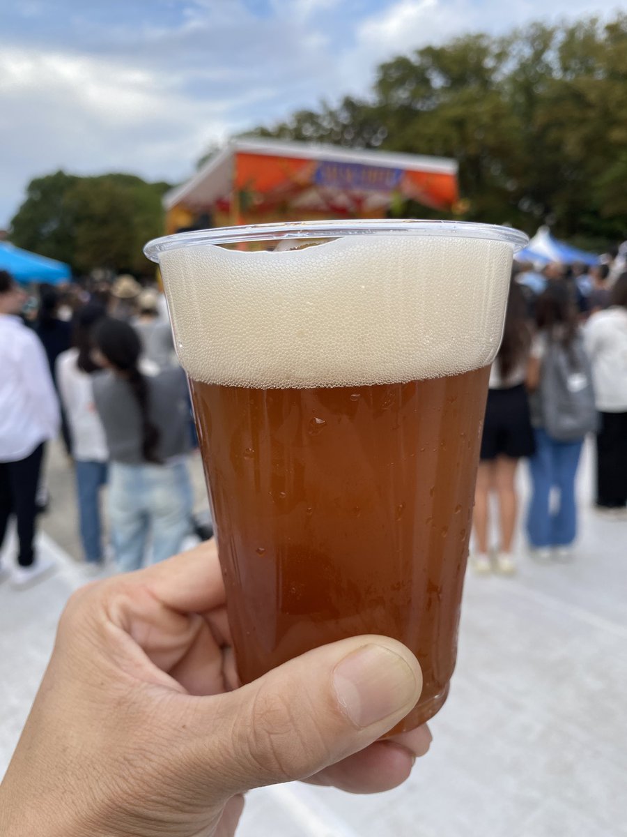 hideh06's tweet photo. さて…、フェスです❗️
上野公園　サルサストリートというラテンアメリカ系イベントへ！
ブラジル、メキシコ、ペルーなどの出店が沢山！ペルーの地ビールが芳醇でめちゃ美味しくておかわりしました！🍺
#ビール
#サルサストリート
#タコス https://t.co/jNYWVV14wU