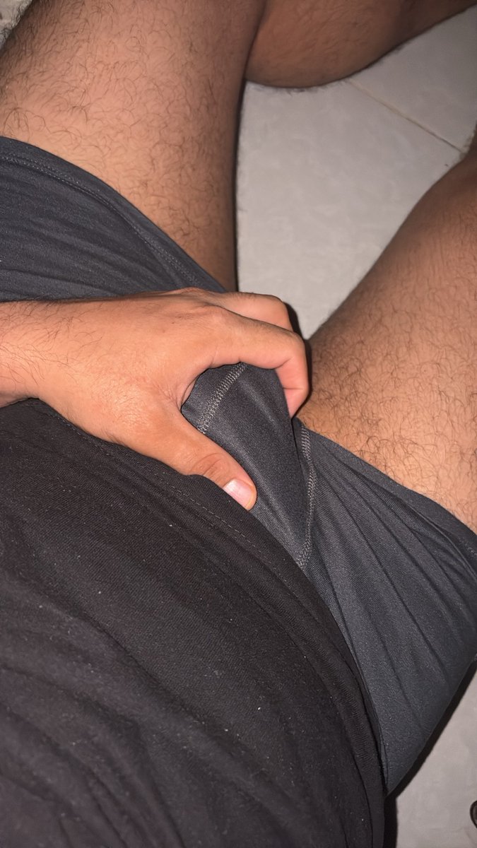 MatsMonroy2205's tweet photo. La hora del diablo 🔥🍆 https://t.co/b9cYsVNgUh