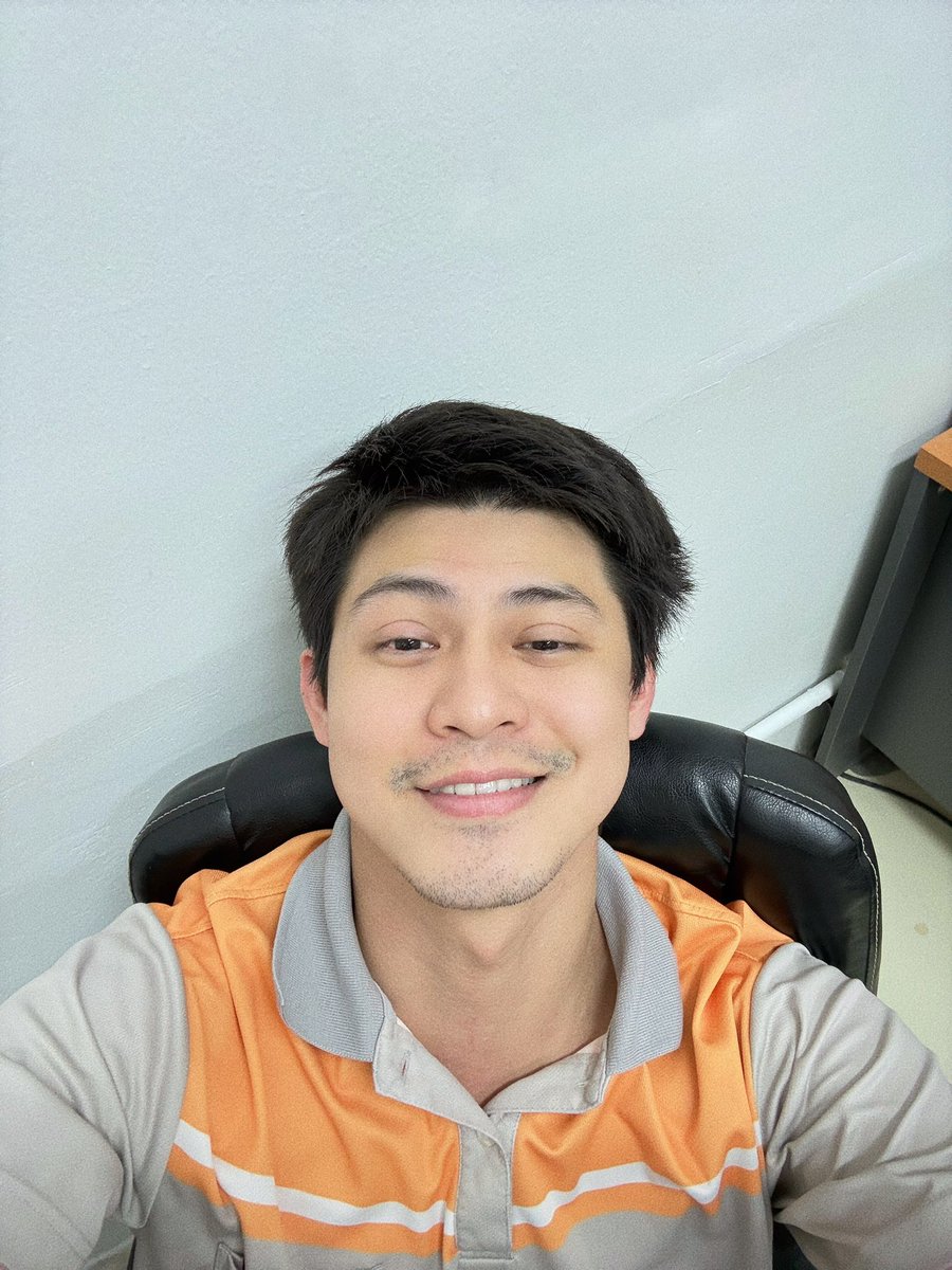 jaomeowpatii's tweet photo. ดูหน้าก็รู้ว่าง่วงมากกก 😵‍💫 ตาจะปิดละ https://t.co/SwC4cbiOUw