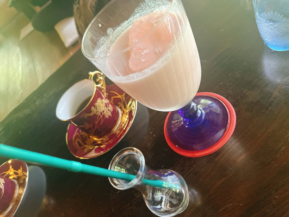 negisiva's tweet photo. 古民家カフェでコーヒーとスイカラッシー
 https://t.co/HCikOrQi5R https://t.co/VjozH7Eb7o