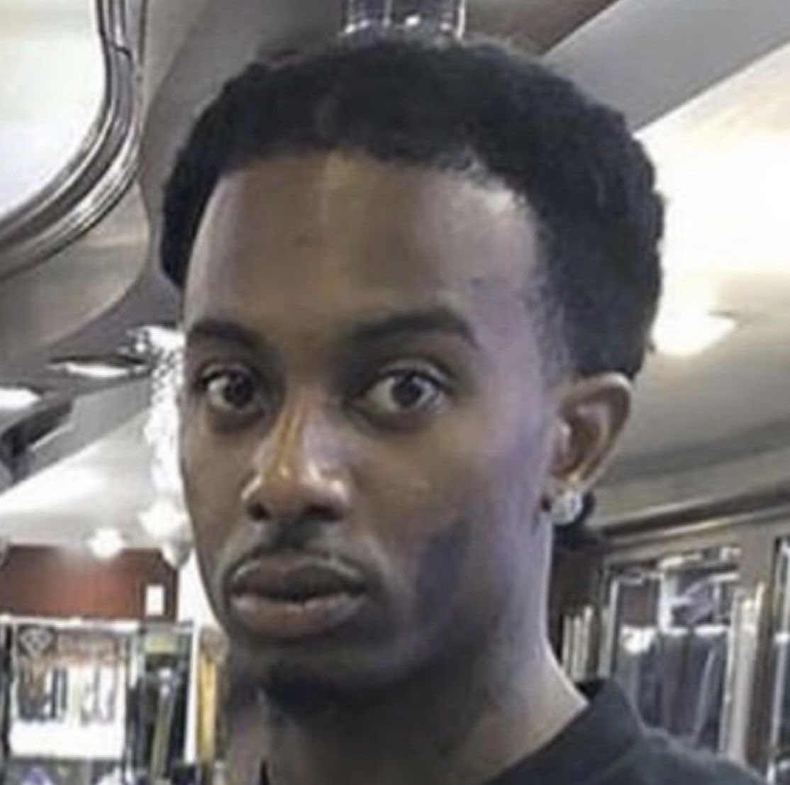 spr1tefluxxx's tweet photo. Carti imma always love u but u gotta clear everything up niggas tryna get u killed https://t.co/Q0L2ty7Vw5