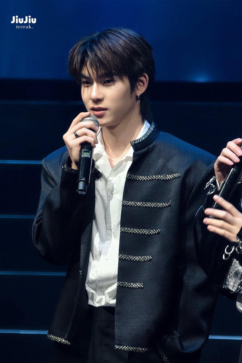 __teerakkk__'s tweet photo. 🖤왕자

#TTPfmMacau2026
#twnpich @twnpich https://t.co/5uXtSq9I0i