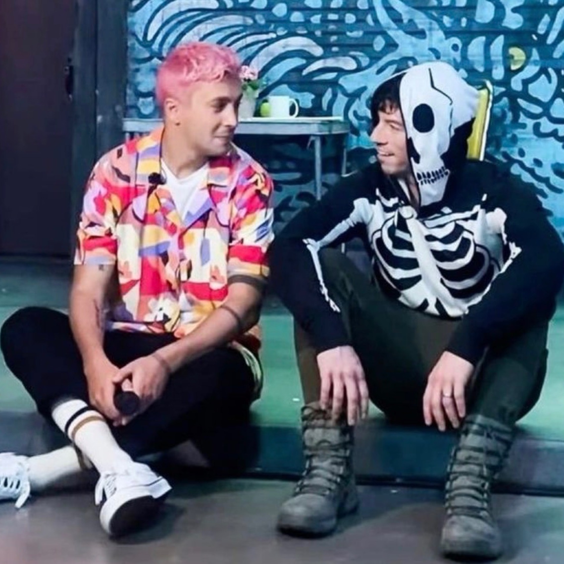 tasteslikekat's tweet photo. Bunch of Friends as Twenty One Pilots albums (♡ˊ͈ ꒳ ˋ͈)

 (a 🧵) https://t.co/NWTN2ZjpiJ