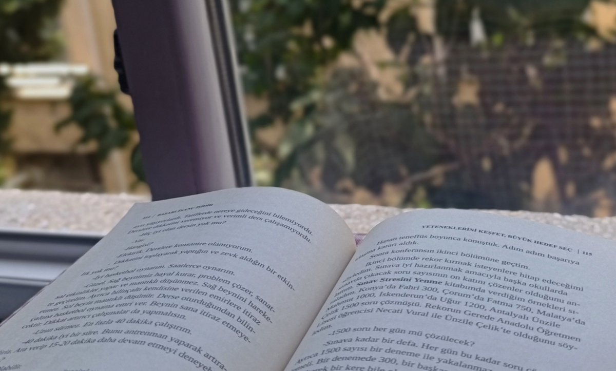 sule_kqln's tweet photo. Sızlatmıyorsa yüreğini 
Bir mazlumun sesi
Layık olur mu şanına
Müslüman denilmesi?

#HocamlaOkuyorum https://t.co/KNRDv3YufM