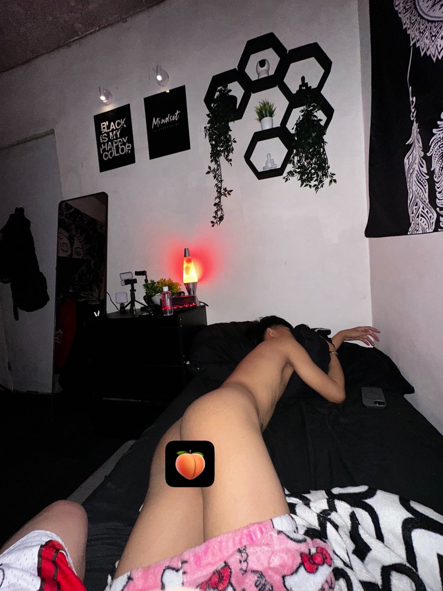vanmonysola's tweet photo. តោះអ្នកទឹកថ្លា ☺️🍆🍑 https://t.co/fDbAU5kU0U