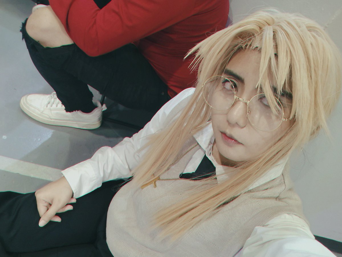 MikonArt's tweet photo. First time ever making a wig from scratch, failed a lot, learned a lot

I'm so glad I finally got to cosplay Sydney after all these years 🥺

My beloved Subby hubby 🥹🥹❤️❤️

And met some wonderful people from the fandom, so glad to meet you guys ❤️ https://t.co/dvJZItsUHt