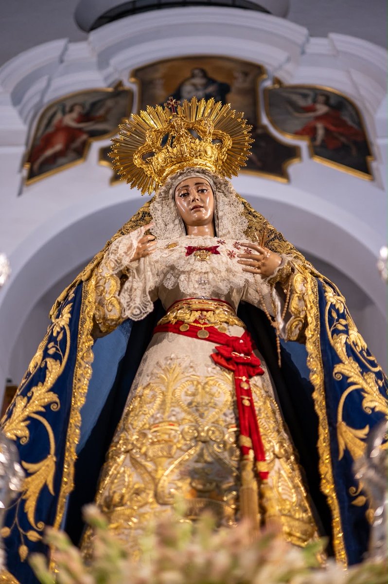 HdadPanaderos's tweet photo. 425 ANIVERSARIO | La Virgen de Regla ya está preparada para salir de su capilla  e iniciar su camino hacia el convento de San Leandro.
📍 10.00h.
#Panaderos26

📸 Emilio J. Díaz. https://t.co/V11oyLt2Xq