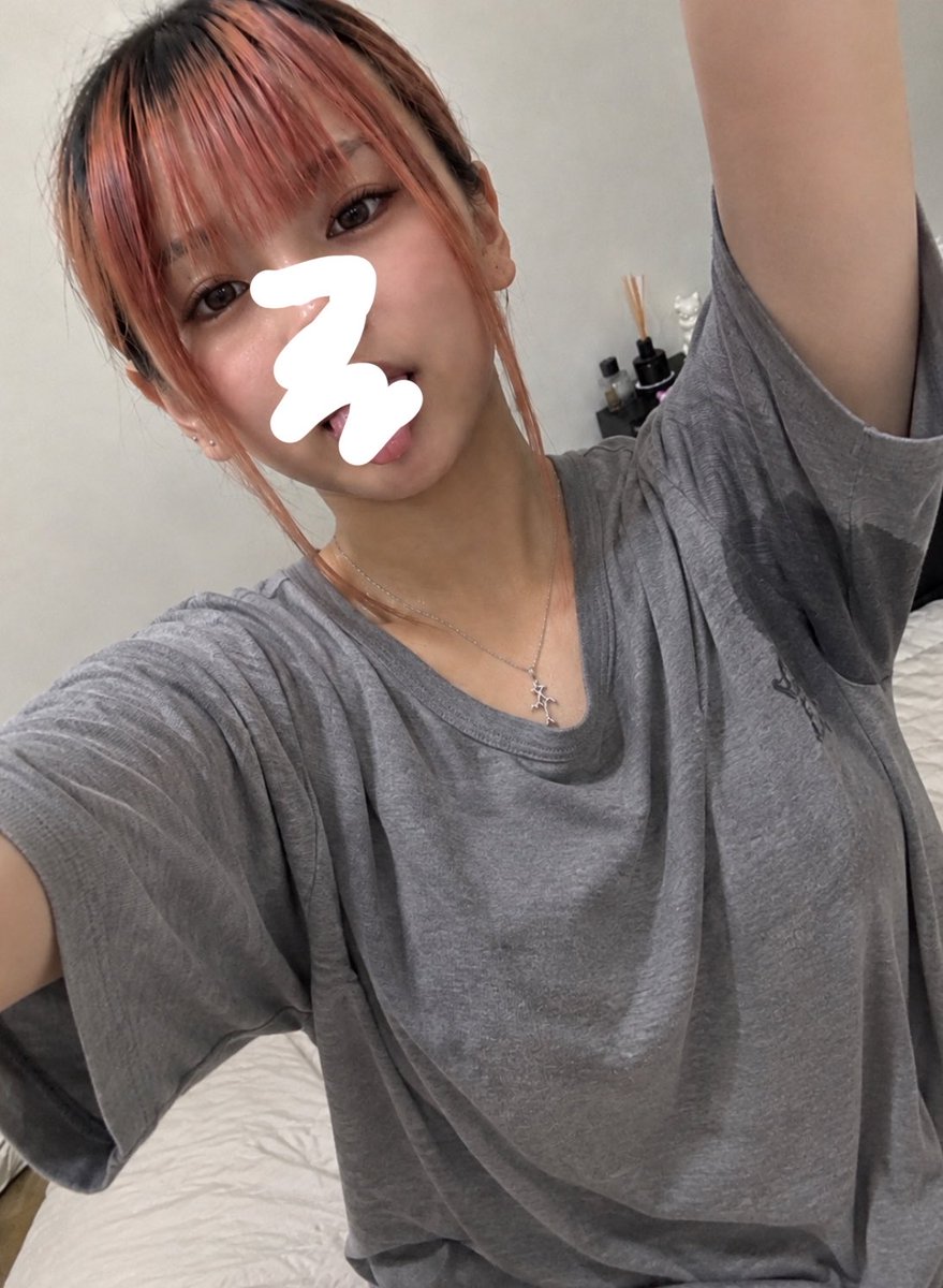 yx5ye's tweet photo. 親早く家出てくれんかなー
脇汗みんな好きだから家で筋トレして撮ったよん❣️

動画と写真買ってサポートしてくれる方dm待ってるね❣️

#裏アカ女子 https://t.co/yip1vhsApV