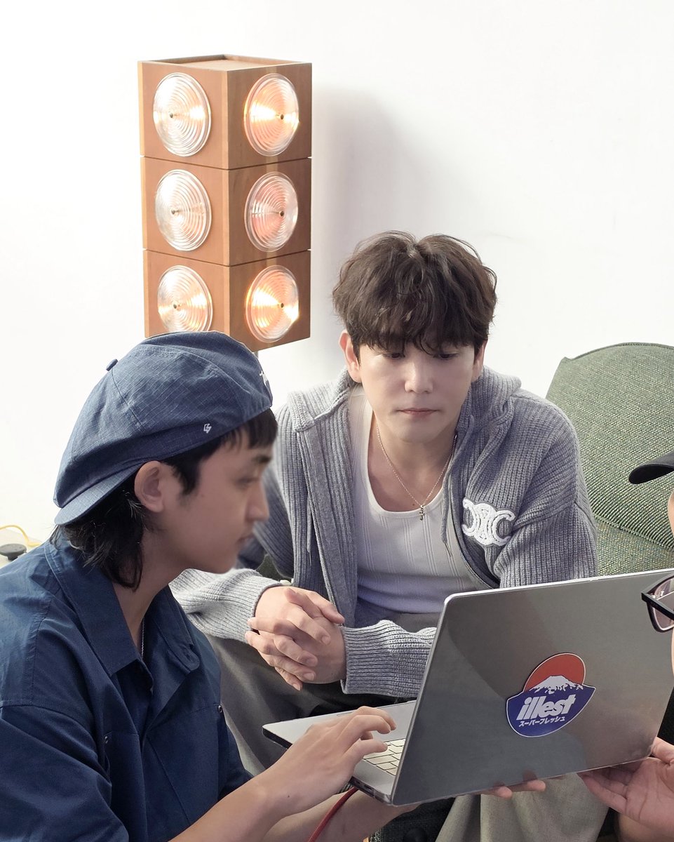 Himsenkangin's tweet photo. Rolling Stone China X 강인
즐거운 시간이었습니다❤️

#강인 #强仁 #KANGIN #RollingStoneChina https://t.co/Tj7C0UYzii