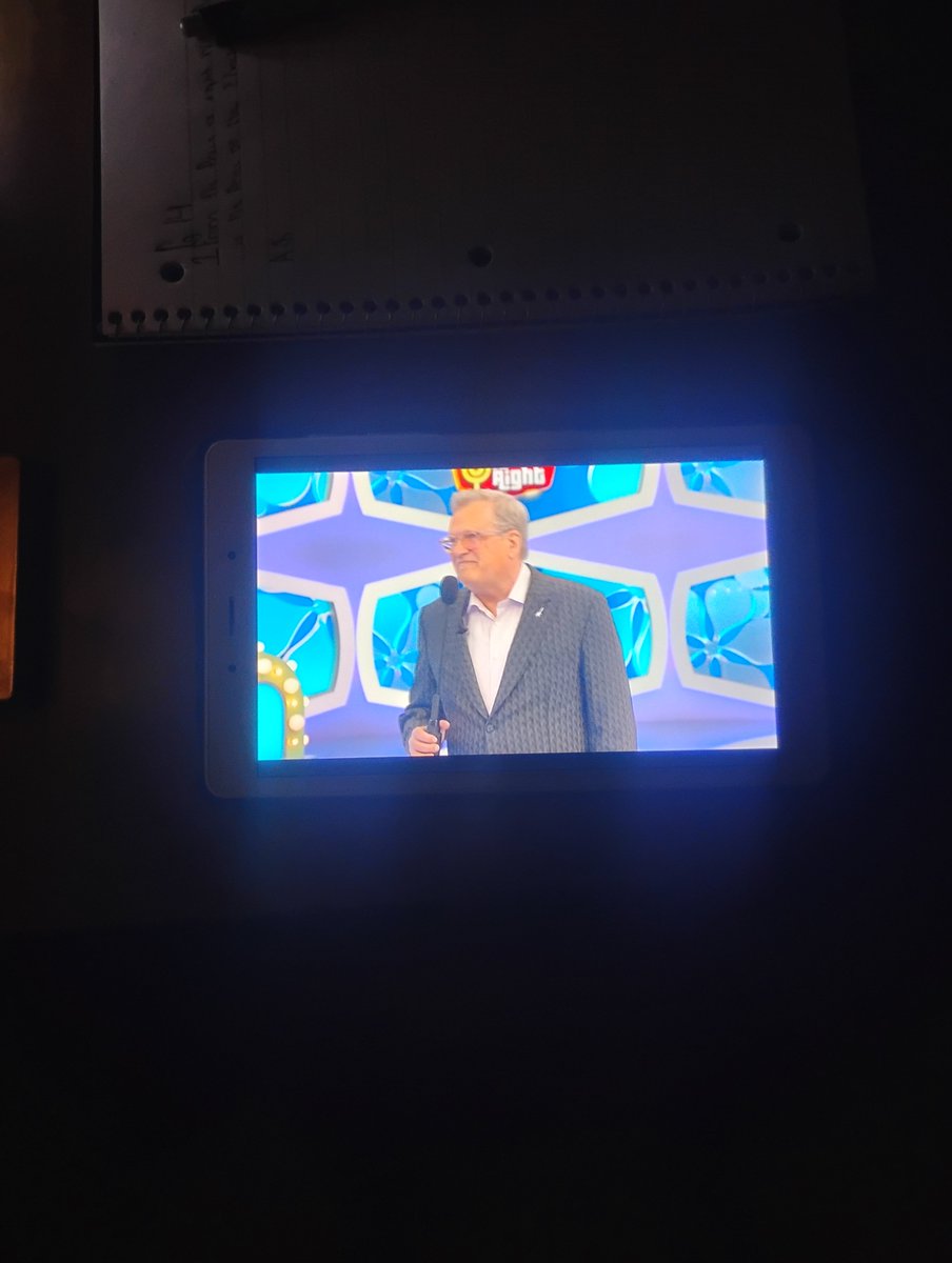 melmangames40's tweet photo. Watching #thepriceisright with @TPIRhost https://t.co/Z46LK3lEf3