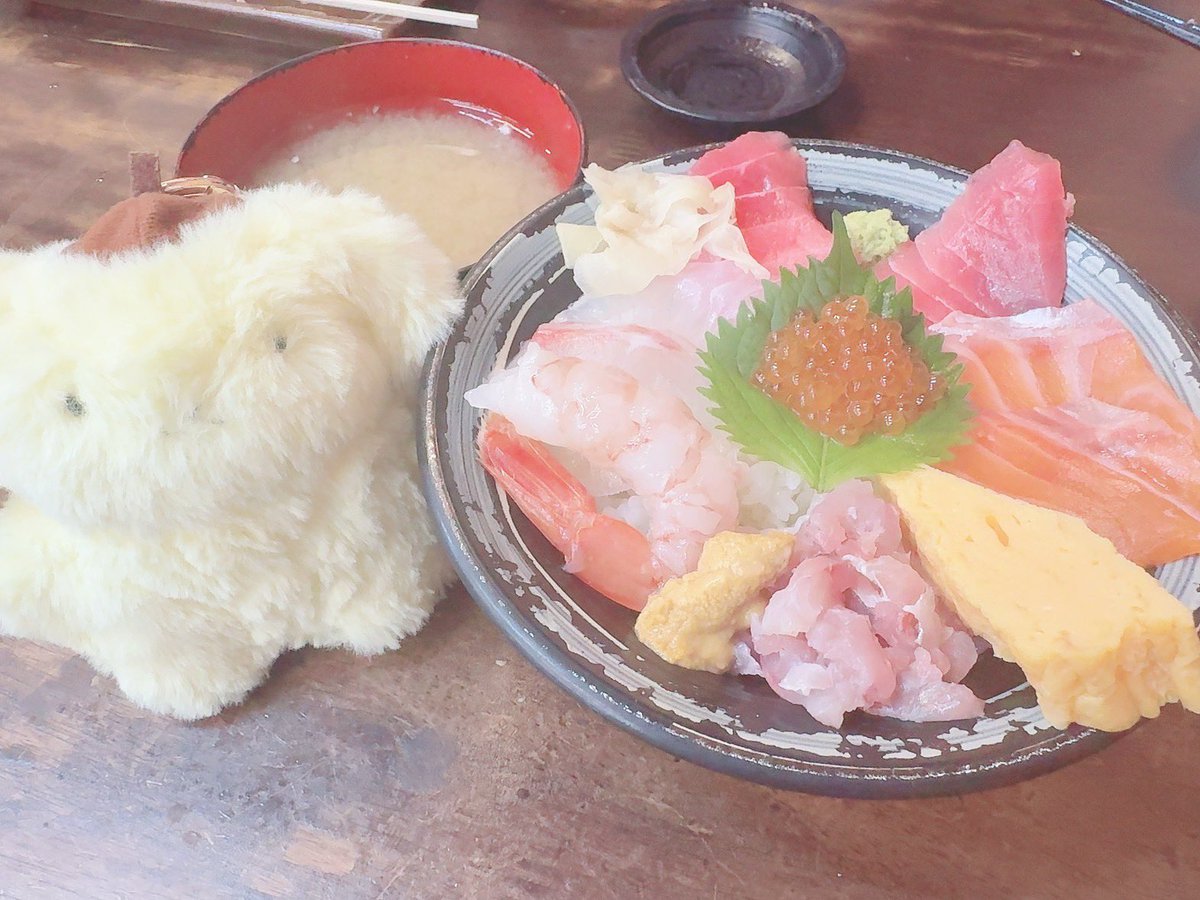 yue_ko0's tweet photo. 結婚式参列に合わせてプチ旅行してきた！
産後初めて、久しぶりな友人と旅行🐠🫧
２日間楽しすぎる土日だったな(*´꒳`*)

たいさんへ　本当にありがとう大感謝🙏
お土産は1回で取れためぐるだよ💛 https://t.co/rXLkr3UHLN