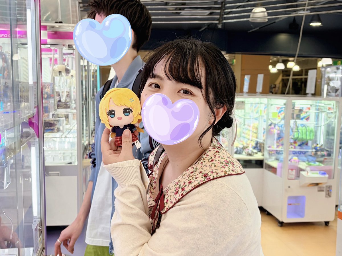 yue_ko0's tweet photo. 結婚式参列に合わせてプチ旅行してきた！
産後初めて、久しぶりな友人と旅行🐠🫧
２日間楽しすぎる土日だったな(*´꒳`*)

たいさんへ　本当にありがとう大感謝🙏
お土産は1回で取れためぐるだよ💛 https://t.co/rXLkr3UHLN