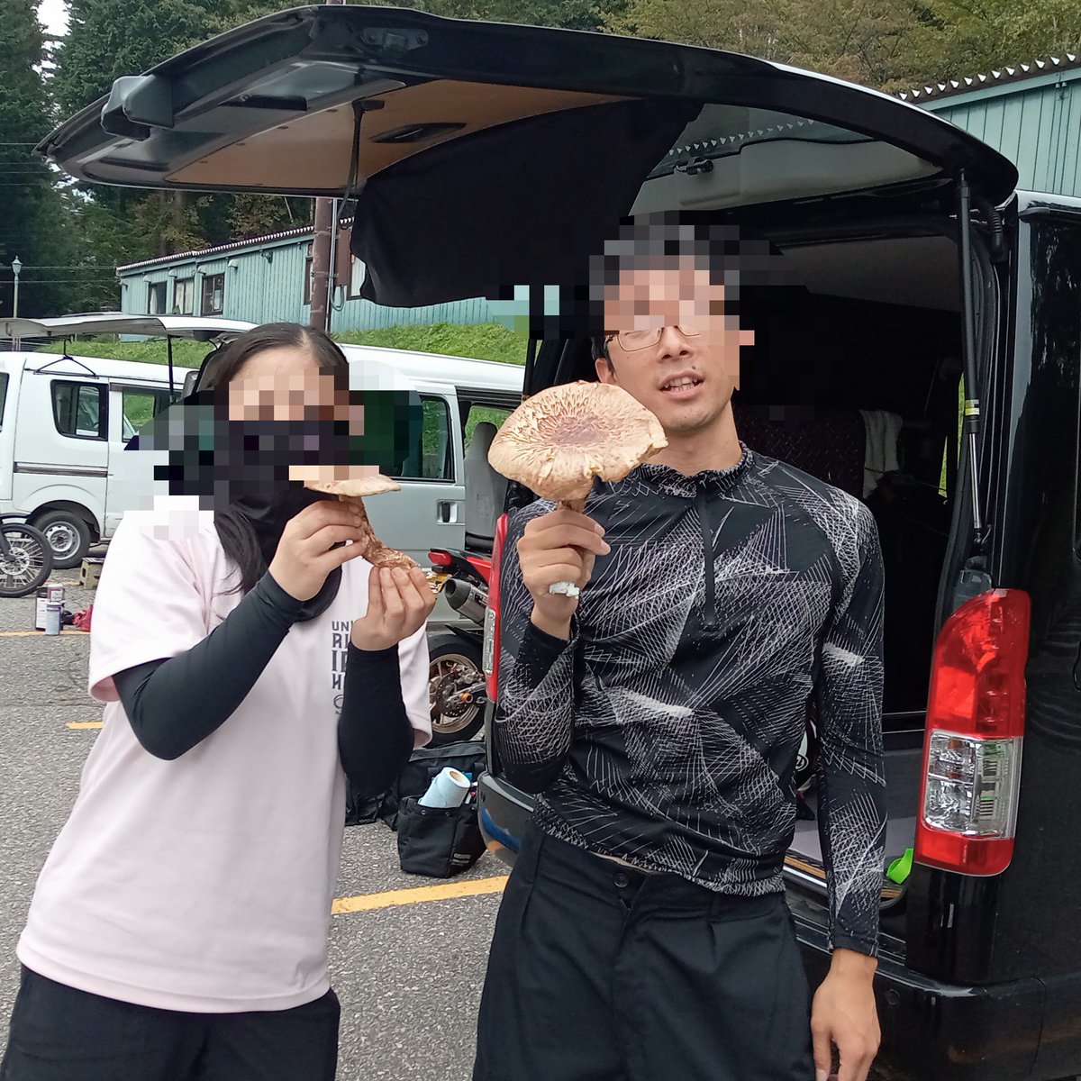 Tokubo10's tweet photo. 今日は頑張りました🏍️ミ松茸🍄🟫も配り終えたので、帰ります〜
#長野モトジムカーナ練習会
#APPP https://t.co/tLhbjLokHC