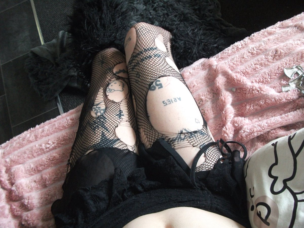 twrynlol's tweet photo. dm me to buy #buyingcontent https://t.co/XVSmB1fB4T