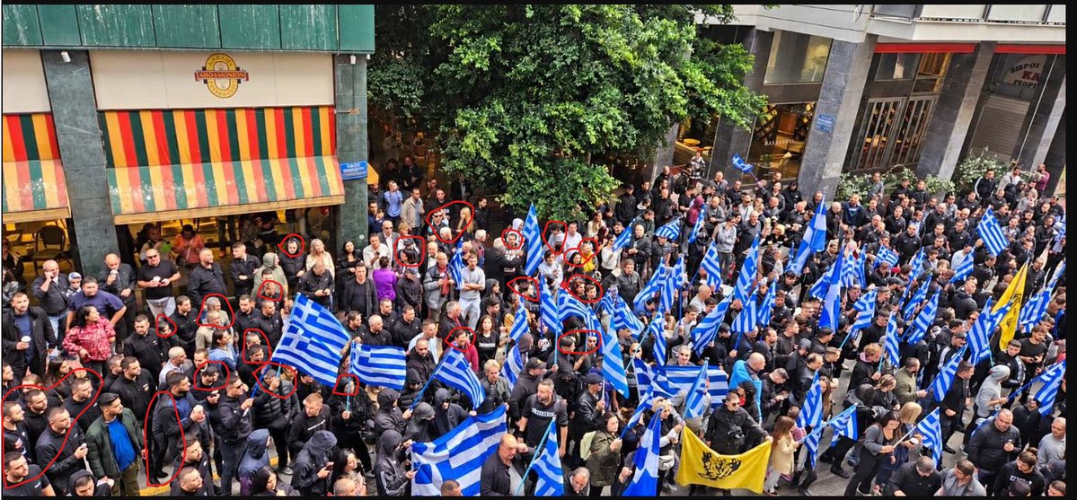 sketo_kostas's tweet photo. Εδώ είναι ολόκληρη η φωτογραφία σε δύο κομμάτια. Πρώτα θα ασχοληθώ με το αριστερό κομμάτι και μετά με το δεξί. Το αναφέρω για να μην υπάρχουν παρανοήσεις. https://t.co/8UarYxMCa9