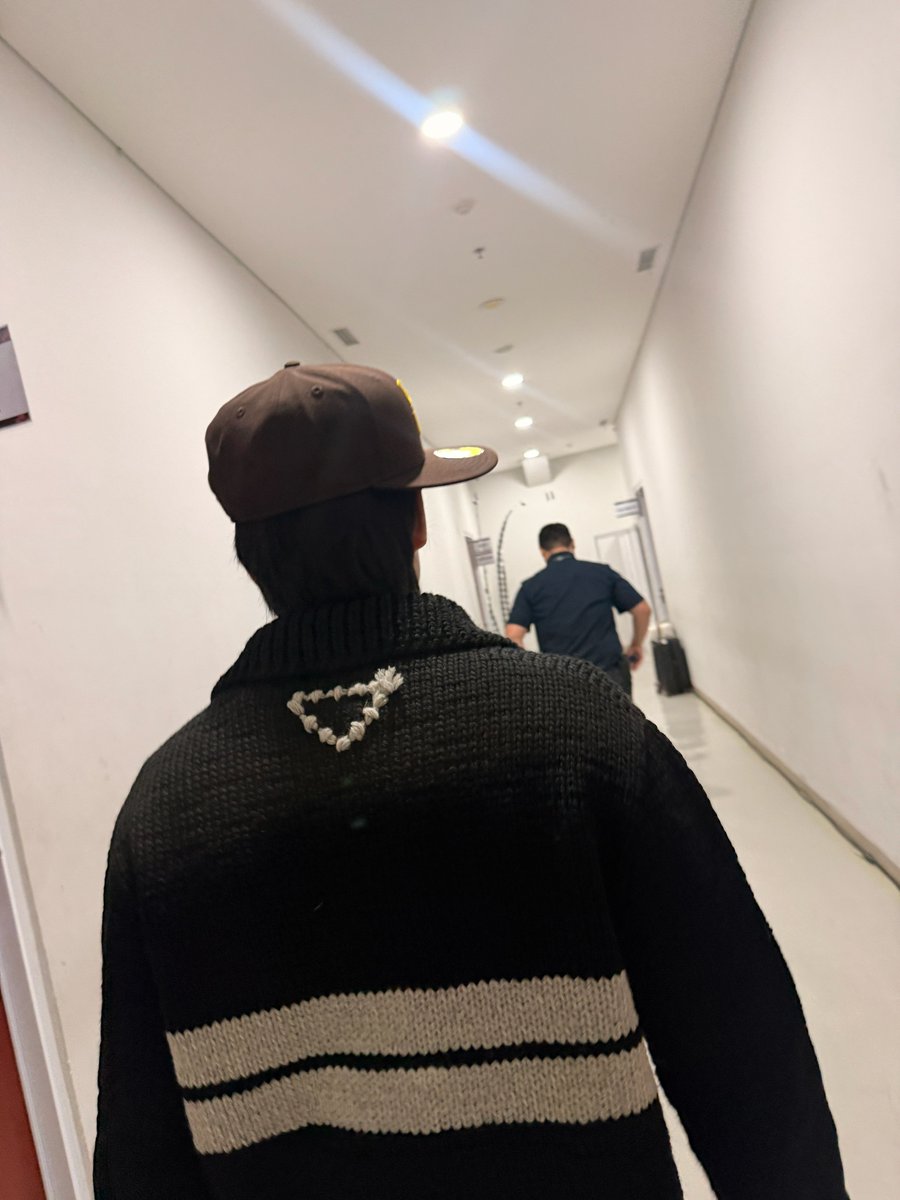 iknowyouknowjay's tweet photo. 와 진심개웃겨 https://t.co/otEuCf1cX4