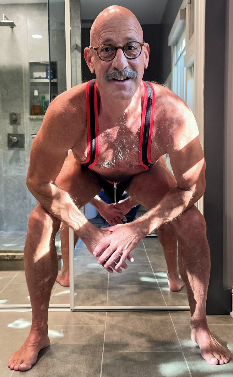 Hickory70861N's tweet photo. Sexy Singlet Sunday
https://t.co/WNr9nKxtej
#singletsunday #dilf #gaymuscles #hotmuscledaddy #muscleman #baldmuscle #daddymuscle #musclegay #muscledaddy #hung #muscle #baldmuscle #muscle #musclenerd #butt #muscleass #ass #thong #thongers https://t.co/fSnHQYTPuw
