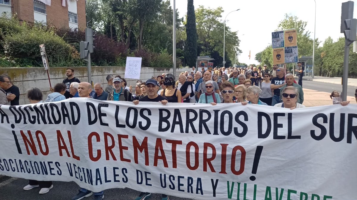 AVIButarque's tweet photo. Por la dignidad del sur, fuera el crematorio de nuestros barrios @AlmeidaPP_ #CrematorioNO https://t.co/paAyyuMCJR
