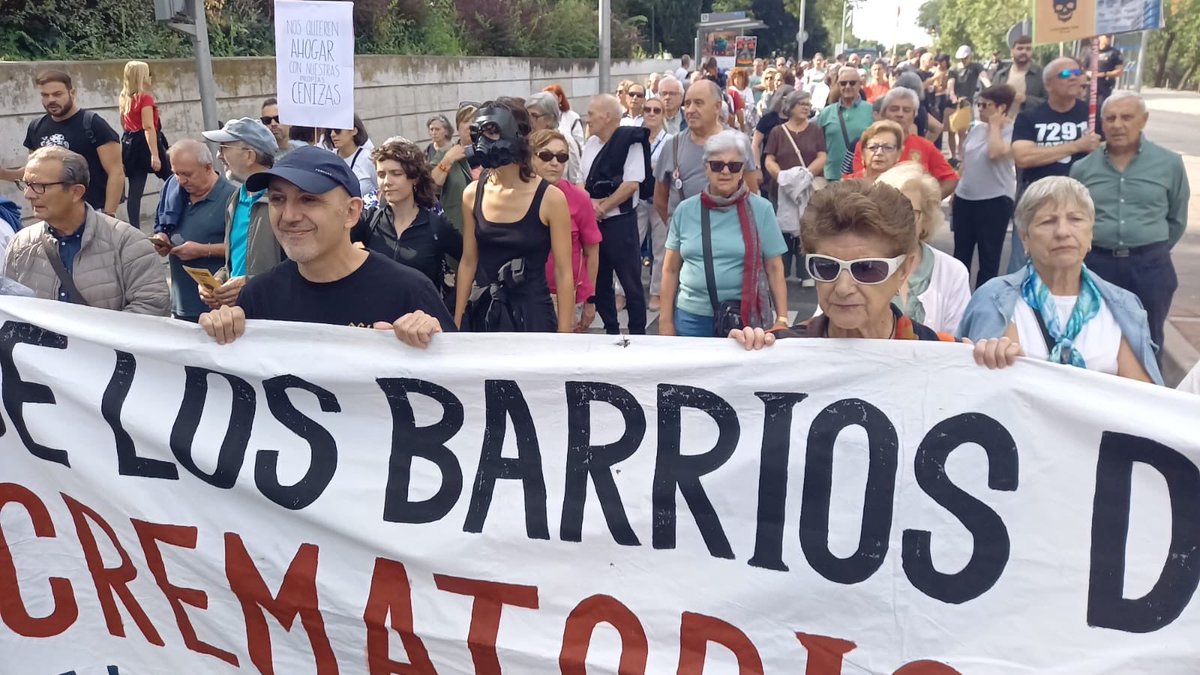 AVIButarque's tweet photo. Por la dignidad del sur, fuera el crematorio de nuestros barrios @AlmeidaPP_ #CrematorioNO https://t.co/paAyyuMCJR