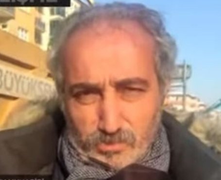 Ahmed1979__'s tweet photo. Şehir Dışına çıkıyorum Yolda Yine Aklıma Geldin ;
 Sinirimden nerdeyse Direksiyon hakimiyetini kaybediyordum 
Fiskiyeci @DemirFerit62
Allah belanı Versin Senin . https://t.co/YEeowYctCP