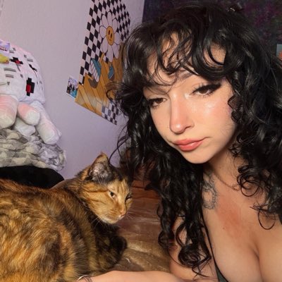 britannyt7g's tweet photo. #NewProfilePic https://t.co/n363sdam9k