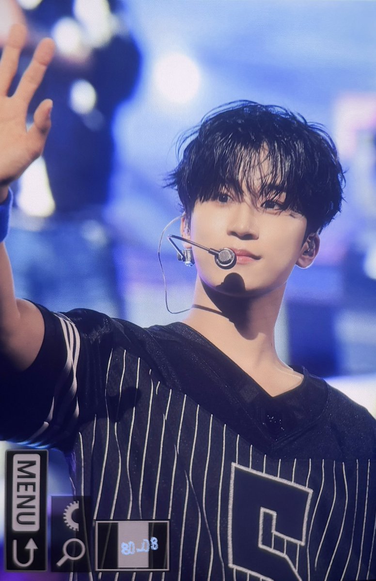 jadu80_08's tweet photo. 261004 강남페스티벌

✨✨

#루네이트 #LUN8 #준우 #Junwoo https://t.co/ChPFHZR6KE
