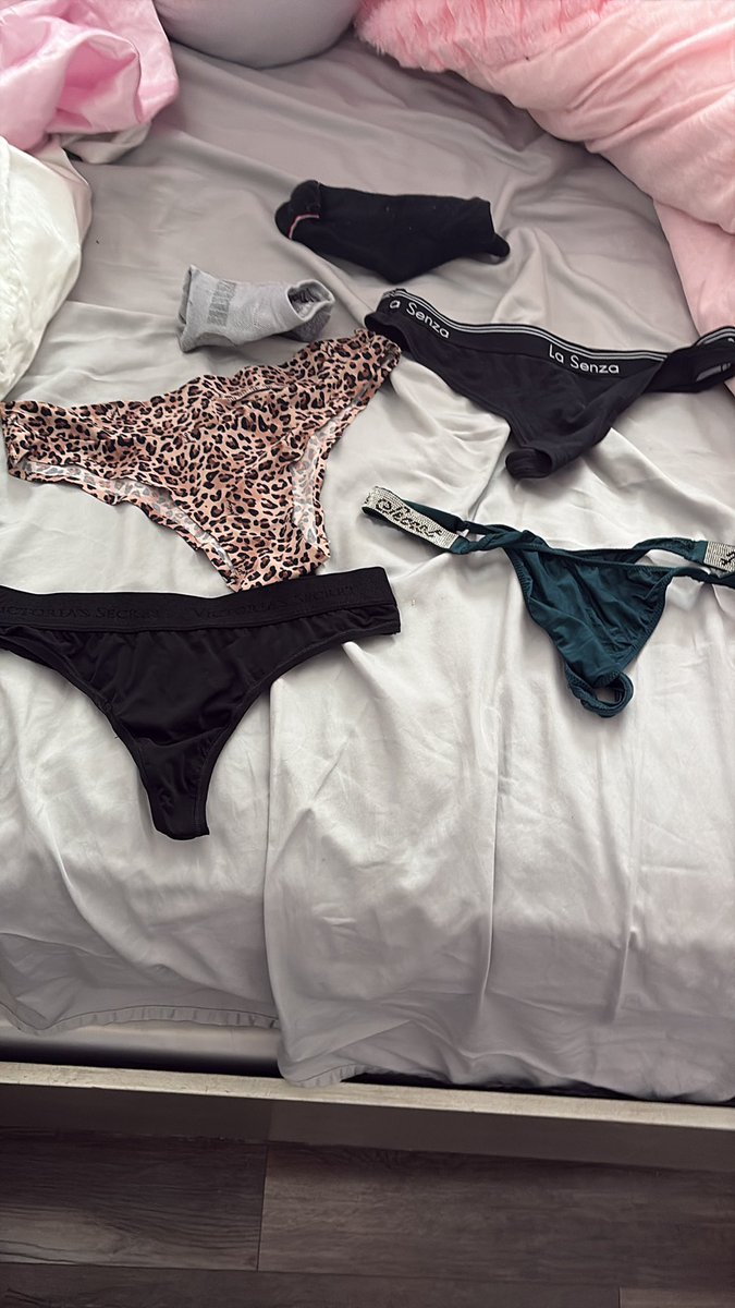 yegooner's tweet photo. Dm for a pair of my mom or sisters panties if you live in Edmonton. #yeg #edmonton #alberta #panties #cuck #incest https://t.co/uqzN9AlfS3