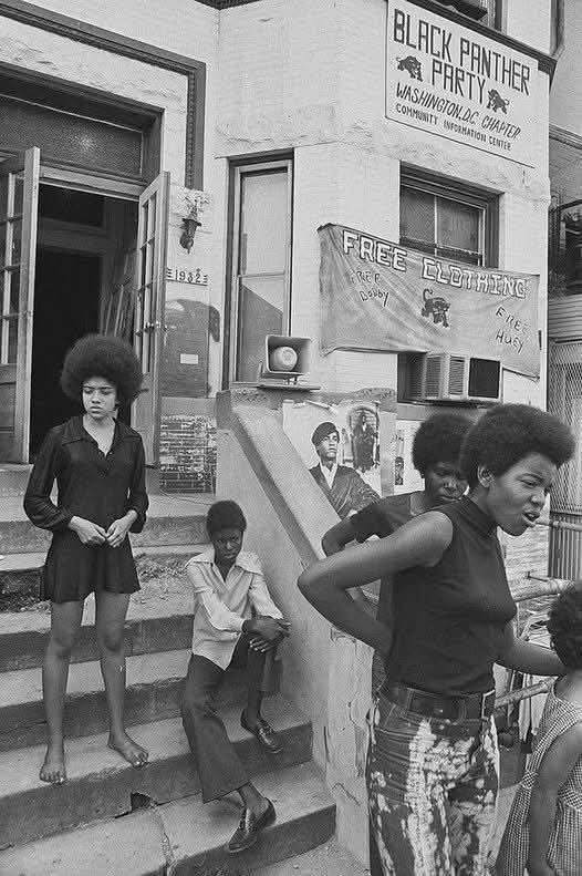 JamisonAsa1120's tweet photo. 💙. Black Panther Party and Serve the People Programs are synonyms! Join us DC as we & Howard University host our Cookout tomorrow at Malcolm X Park starting at 2pm. #meridianhillpark #PowerToThePeople ✊🏼 #sundayfunday #DCThingsToDo https://t.co/AmqMJFKmWP